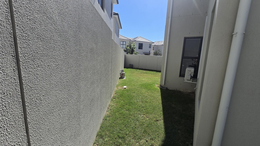 3 Bedroom Property for Sale in Groot Phesantekraal Estate Western Cape